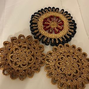 Lot of 3 Natural Straw Weaving Tableware trivets 2 brown 7”round ,other 8” NEW